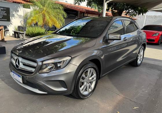 MERCEDES-BENZ GLA 200 1.6 CGI STYLE 16V TURBO FLEX 4P AUTOMÁTICO
